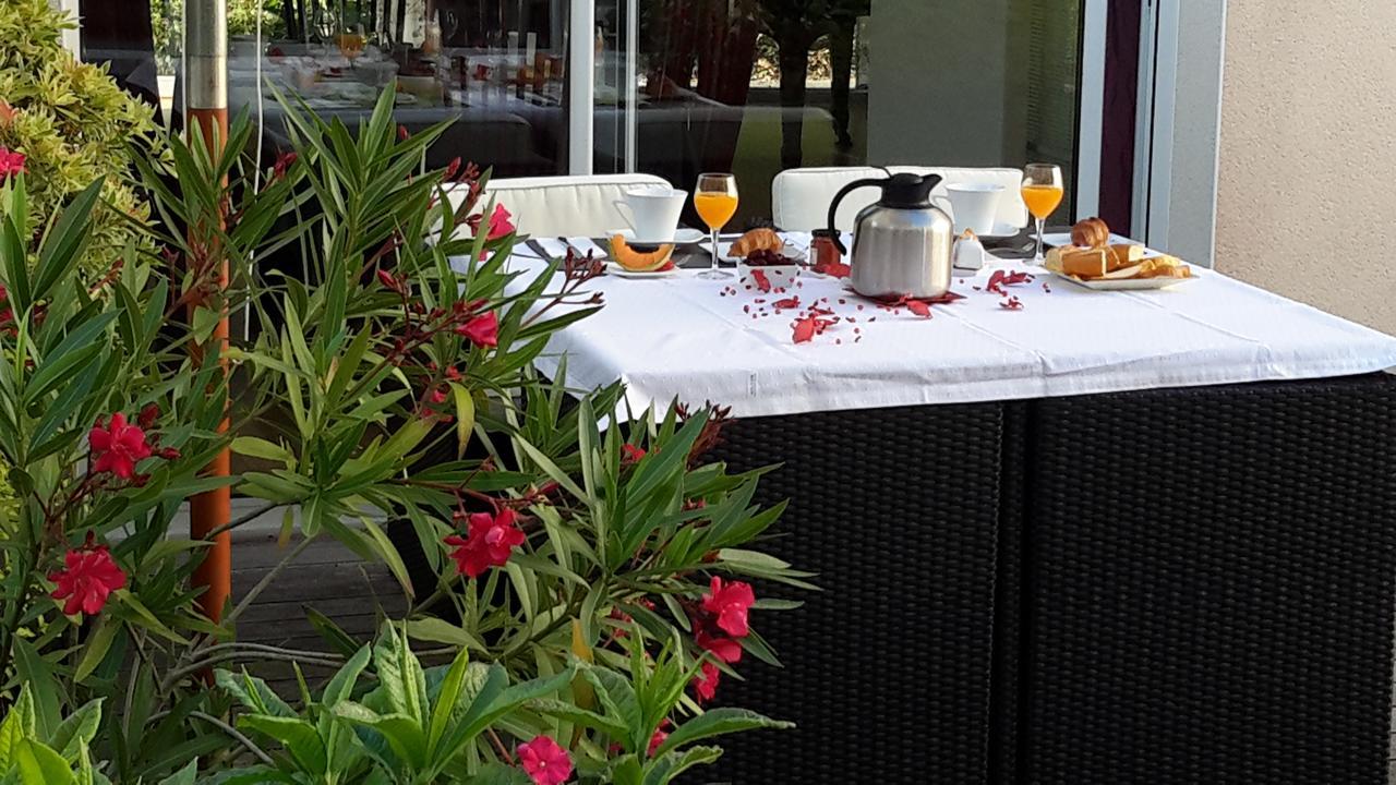 Les Deux Chenes Bed and Breakfast La Chapelle-Sur-Erdre Esterno foto